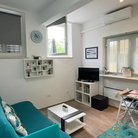 Stella Apartment